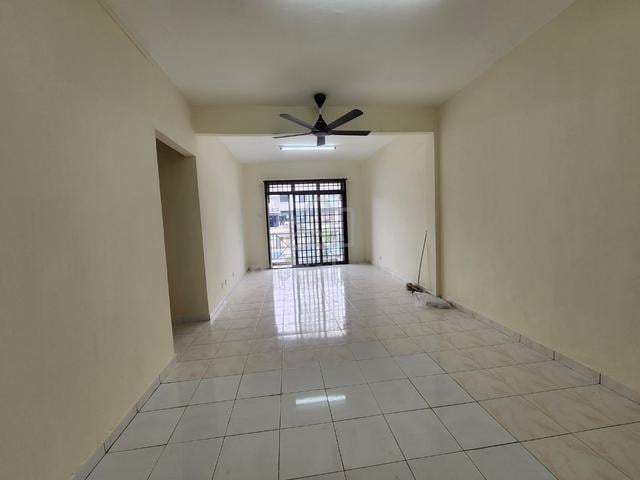 Apartment Ria 1 @ Taman Megah Ria Masai 1