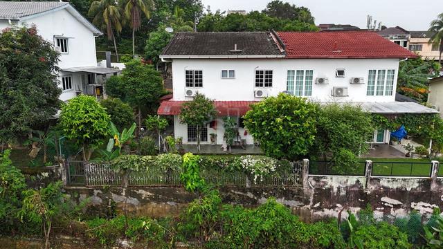 FACING OPEN, NEAR MRT Double Storey Semi D Taman Bukit, Kajang 1