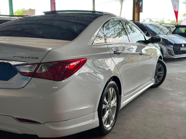 2011 Hyundai SONATA 2.0 GLS NF (A) - 4