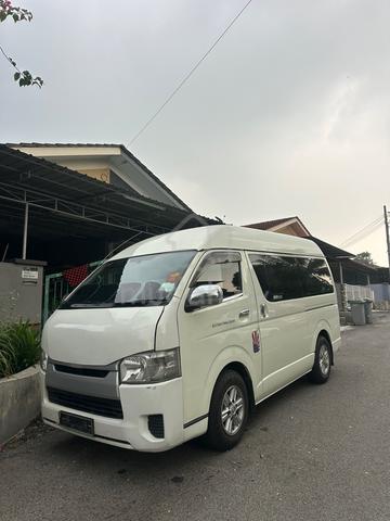 2016 Toyota HIACE 2.5 KDH202R ENHANCED (M) - 1