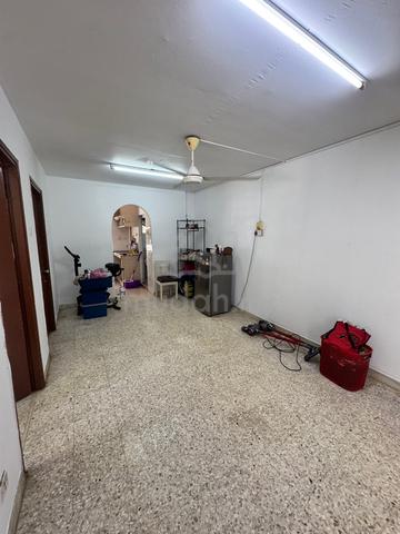 Block G4, Seksyen 2 1