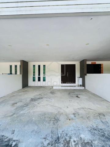 Double Storey Intermediate For Rent  Location: Lrg Duranta, Matang 1