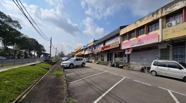 Skudai Tun Aminah Shop for Sale *facing Mainroad* near to Sutera 1