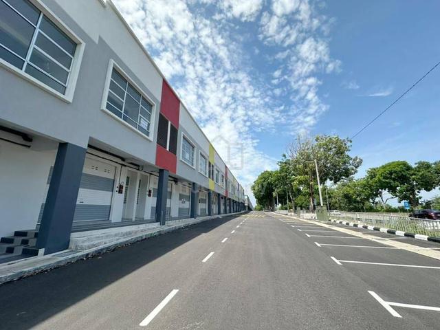 Facing Mainroad Brand New Double Storey Shoplot for Rent near Cheng 1