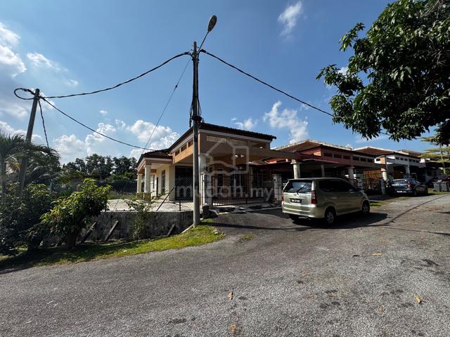 Corner Lot Freehold | Pesara Yang Mencari Rumah Berdekatan Surau | 1