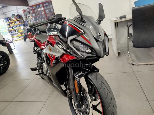 2025 CFMOTO 250SR LITE Ori Condition 8K KM - photo 2 of 10