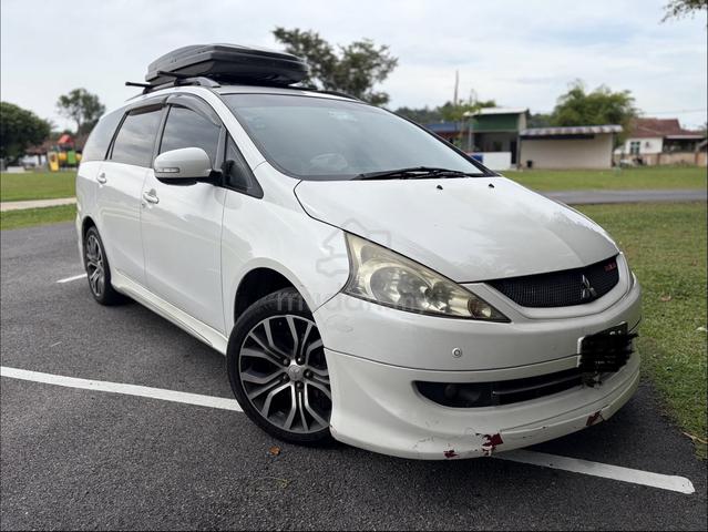 2010 Mitsubishi GRANDIS 2.4 MIVEC ENHANCED (A) - 1