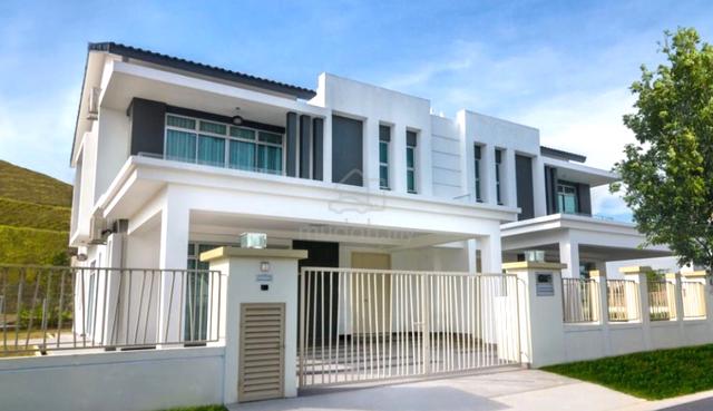 Sepang Last Corner!! ( 40x75, 2 Storey Landed) !!Fully Furnished!! 1