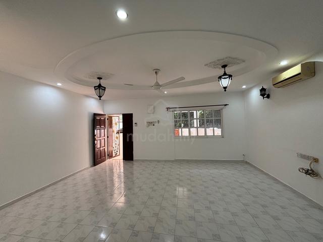 Persiaran Kelicap 3 Storey Terrace, Corner Unit, Nice Value, SungaiAra 1