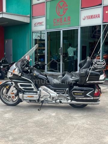 Honda Goldwing 1800 honda goldwing 1800 - photo 4 of 8