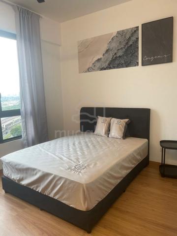 East Parc @ Manjalara 1