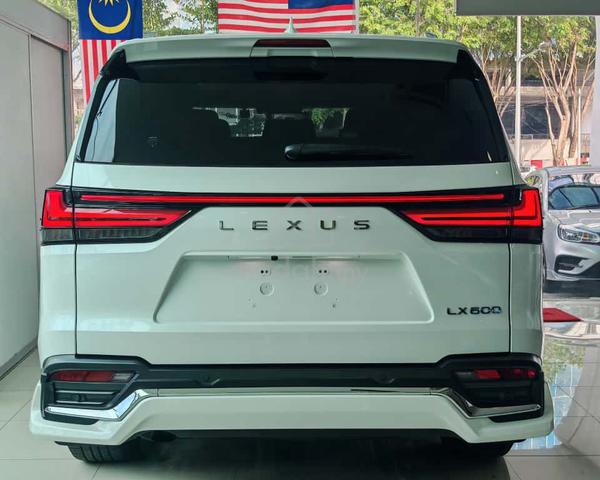 RED INTERIOR FULL BODY 2024 Lexus LX600 3.4 FSPORT - 4