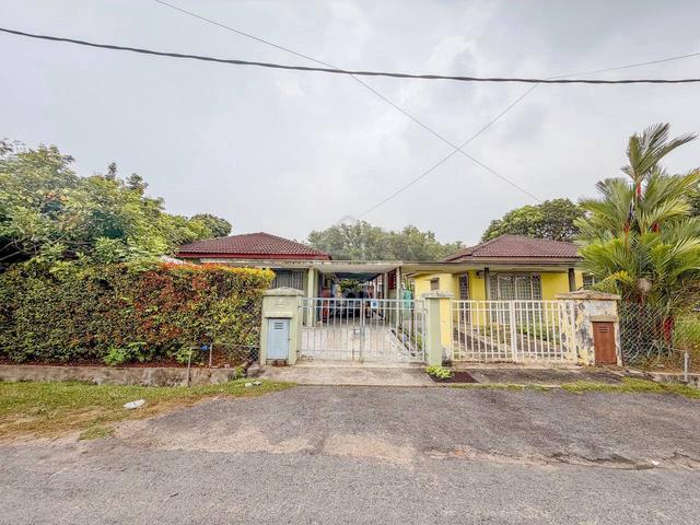 TANAH LUAS Bandar Tasik Kesuma Semi-D Single Storey Semenyih 1