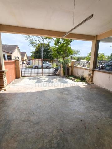Jp Perdana 1 storey house for rent 1500 only move in condition 1