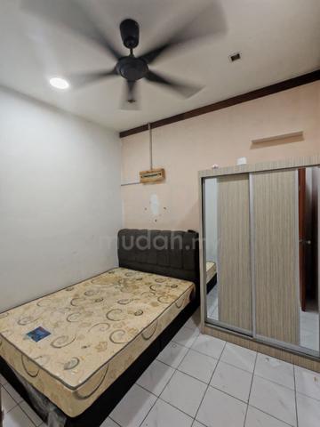 Skudai Villa Room Apartment/FULLY FURNISHED/FREE UTILITY AND WIFI 1