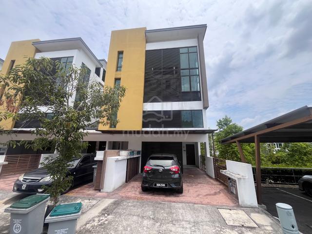 |GROUND FLOOR|END LOT|Studio Loft at Laman Cempaka Seri 2 Townhouse 1
