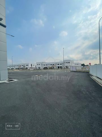 CORNER 3 Storey Semi D Factory with Huge Land @ Pulau Carey Jenjarom 1