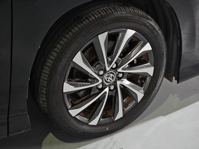 2022 Toyota VOXY S-Z 38k KM w LEG REST P/BOOT - 4