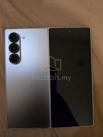 samsung z fold 6 - photo 2 of 3