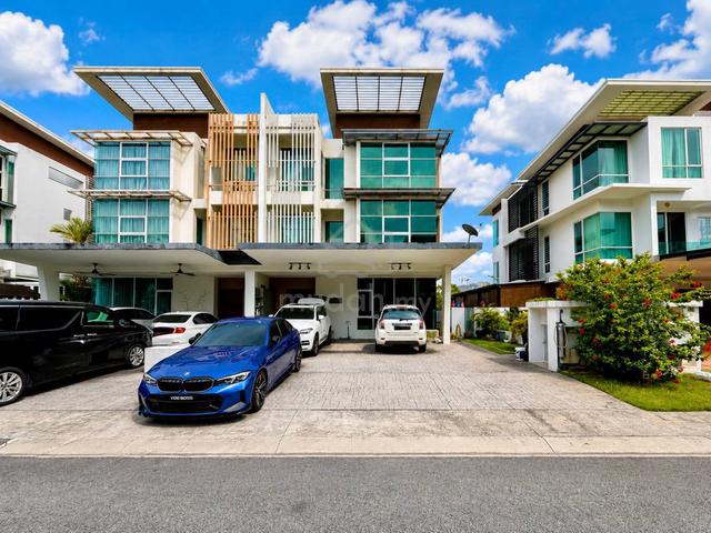 [EXTRA LARGE CAR PORCH] 3 Storey Semi-D Jacaranda, Cyberajaya 1