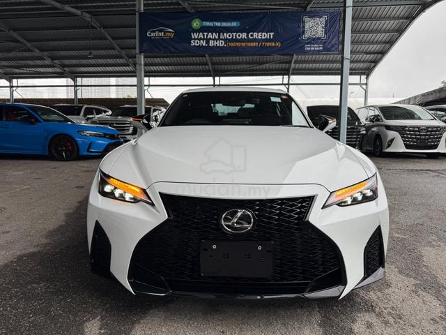 Lexus IS300 2.0 F-SPORT 5A 9K KM LIKE NEW 2024 UNR - 3