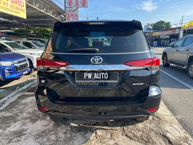 TOYOTA FORTUNER 2.7(A) SRZ 2TR VVT-I 6SPD 4X4 suv - 4