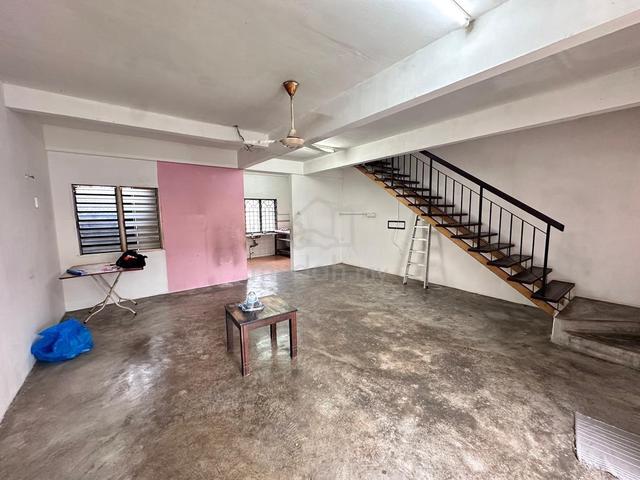 [Below Market] 2 Storey Terrace - Rp 10, Rawang Perdana 2, Rawang Town 1