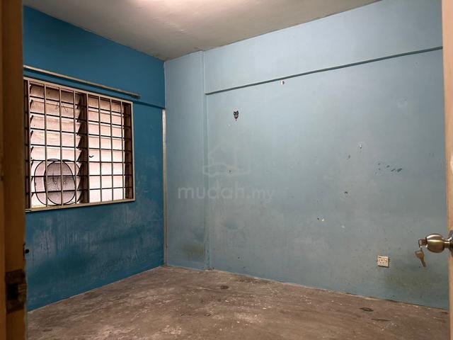 Flat Taman Bukit Angkasa 3