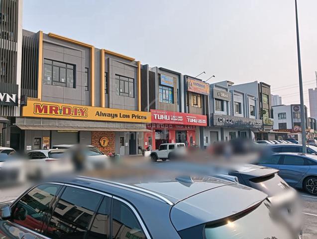 Facing Main Road 面向大路 Rimbayu Uptown Shoplot ~ For Rent 1