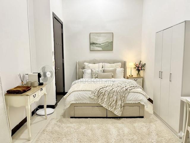 Master Bedroom With En suite Bathroom 1