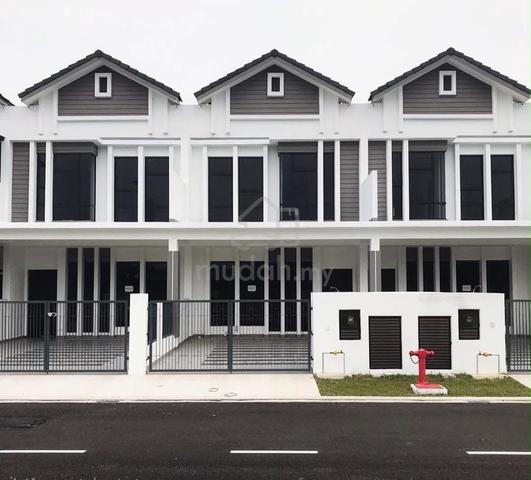 Setia Tropika Double Storey Terrace House Fully Renovated, near impian 1