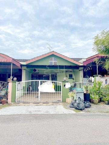 Jalan Halia, Taman Makmur, Kluang, Single Storey Terrace 1