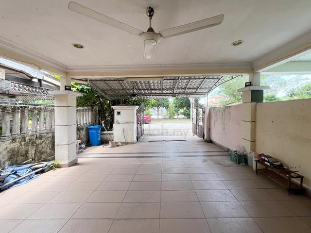 FACING OPEN Desa Latania Seksyen 36 Shah Alam Double Storey 2