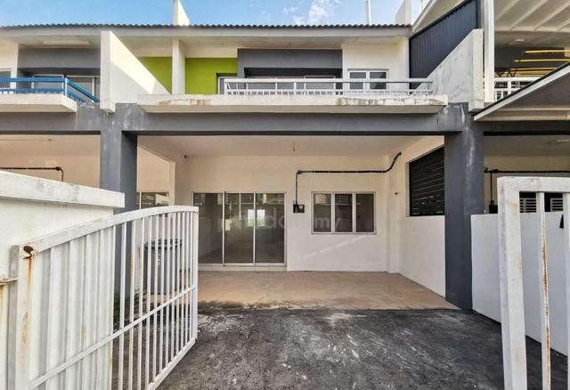 Rumah Teres 2 tingkat BARU di Taman Sengkang PD untuk di jual 1