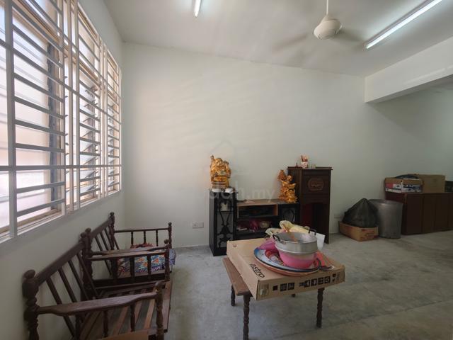 Flat Taman Prestij 1