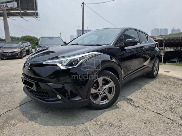 2018 Toyota C-HR 1.8 TIP TOP LIKE NEW 5 YR WARANTY - 1