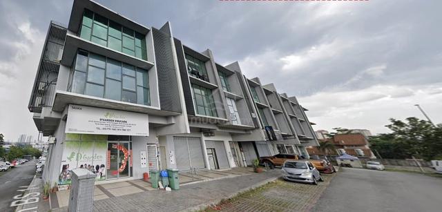 Taman Bukit Serdang, Seri Kembangan 3 storey shop office, Freehold 1