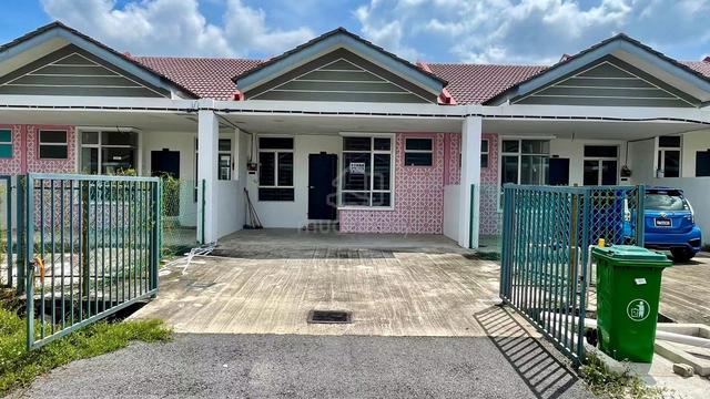 RUMAH UNTUK DISEWA – Taman Anggerik Putih, Machang 1