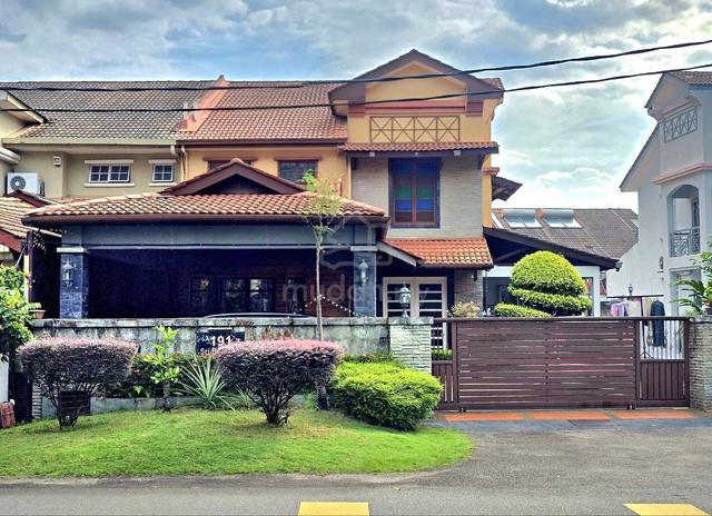 FACING OPEN 2.5 Storey Semi D Ukay Perdana Ampang Selangor 1