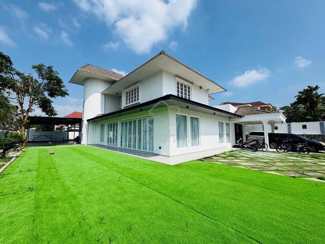 CORNER LOT! Bungalow House 2 Storey Seksyen 6 Shah Alam Selangor 1