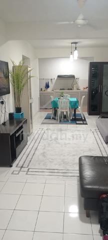 Medium room electric/water included 1