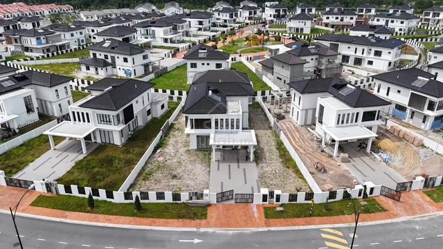 New Renovated Huge Land Bungalow Verdale Alam Sari Near Ktm Ukm, Ukm 1