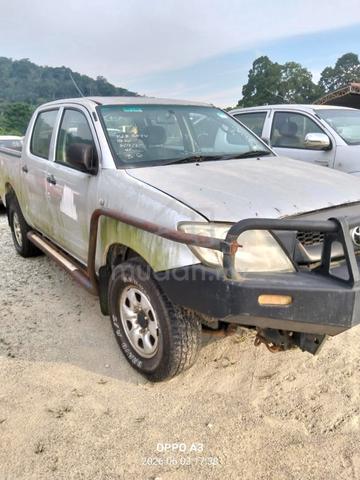 2010 Toyota HILUX 2.5 G FACELIFT DOUBLE CAB (M) - 2