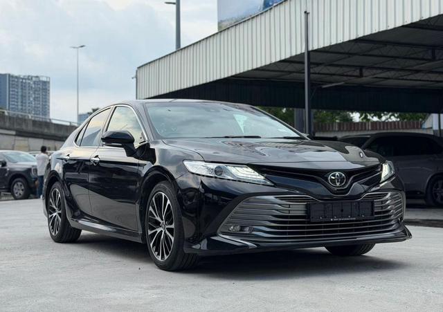 2018 Toyota CAMRY 2.5L V Full service record - 1