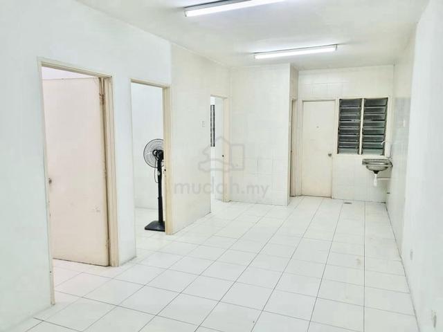 Basic Unit , Upper Unit , 3+1 Room 2Bath Bandar Saujana Putra 1