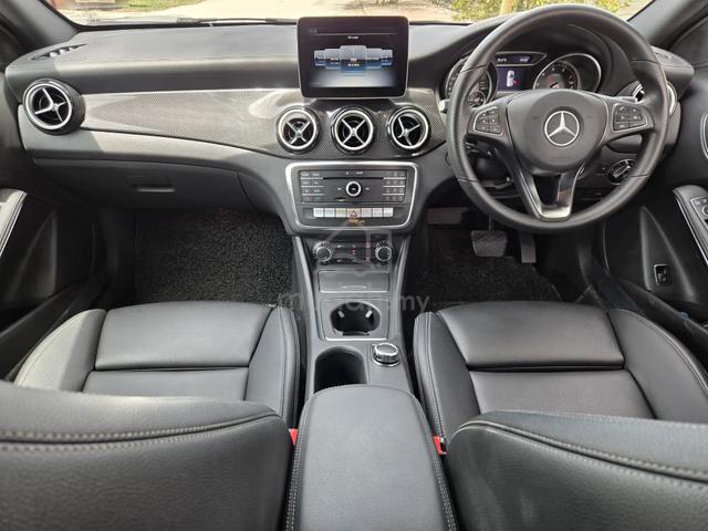 19 Mercedes Benz GLA 200 NIGHT EDITION 1.6 GLA200 - 5