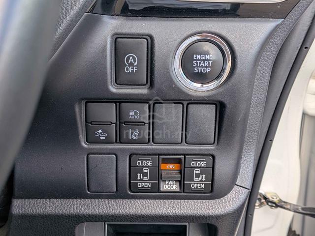 2021 Toyota Voxy 2.0 Kirameki 3 8 YEAR WARRANTY - 5