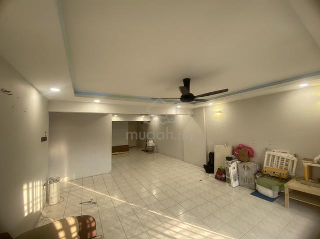 Golden Villa 1