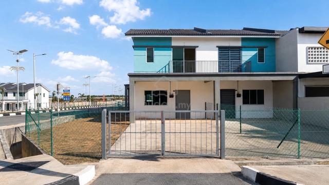 CORNER LOT 2 Storey Scientex Taman Arowana Sg Petani 1