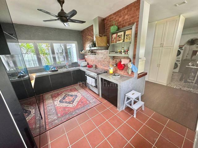 FULL RENOVATED, CORNER LOT 2 Storey Terrace, Saujana Utama Sg Buloh 1